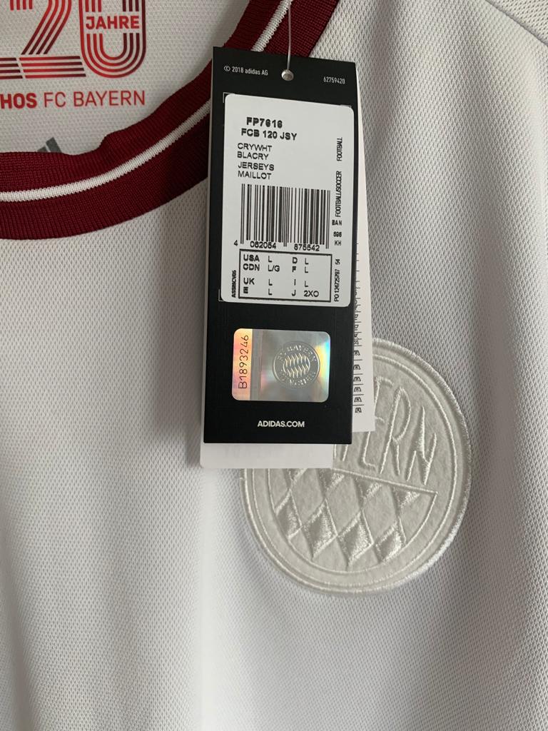 R11Shirts's tweet photo. 👕 GIVEAWAY

I want to thank the football community for having reached 500 followers! I ♥️ this community and to thank you I am giving you the chance to win this beautiful #BayernMunich anniversary shirt *BNWT! 

To win;
1⃣Follow @Retro1120 
2⃣RT this post

Good Luck 🤞 https://t.co/D8qiRQ1WgP