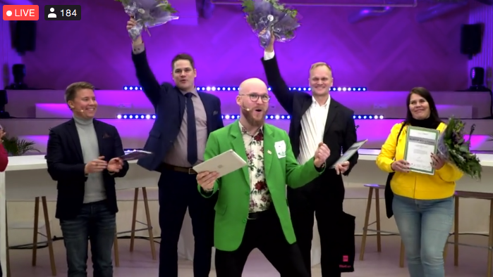 secapp_fi's tweet photo. STOP THE PRESS!! Secapp on valittu vuoden 2020 kovimmaksi kasvuyritykseksi ja voittanut valtakunnallisen @kasvuopen'in - AIVAN ÄLYTÖNTÄ!🥳🍾 Paljon onnea myös finaalikolmikkoon yltäneille Aiwo Digitalille ja Auntielle👏 #voittokotiin #poikasaunoo #kasvuopen https://t.co/3QDEAQoTn2