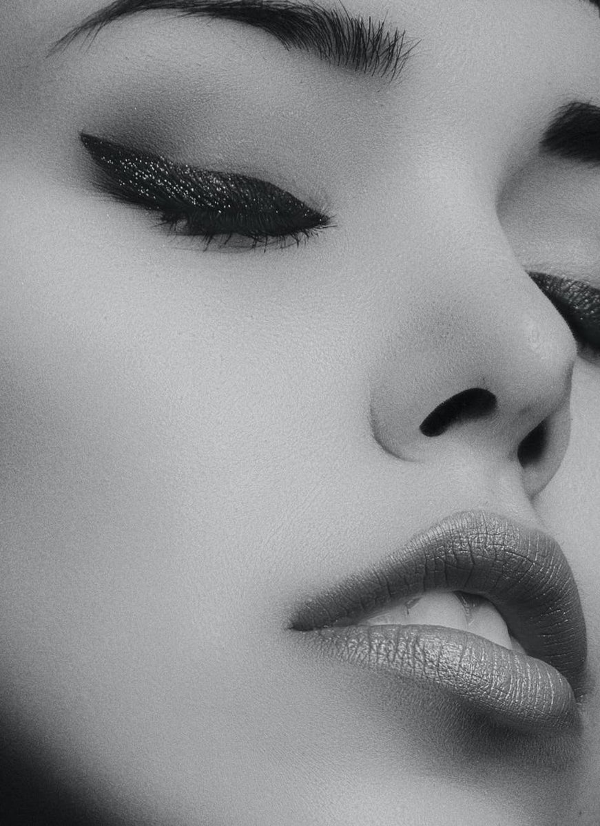classofsass1's tweet photo. Mega Volume lashes are a newer and more innovative technique where multiple extensions are attached to one lash to give more dimension and texture. 
Book Now : https://t.co/oODQKM7k7s

#eyelashextensions #eyelashes #lashacademy #eyelashlift #eyelashesextension #lashes  #lashlift https://t.co/REvYWndmwg