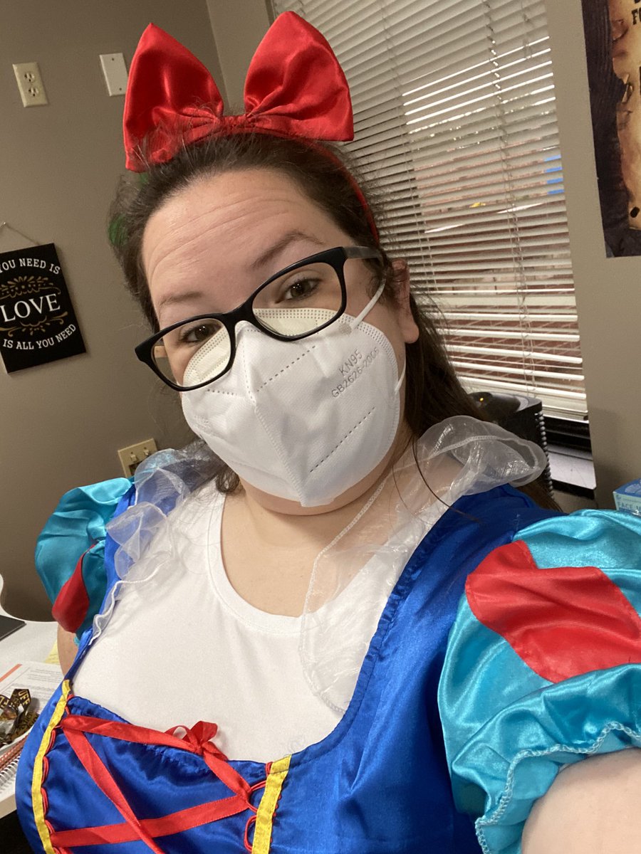 Miss Snow White is ready to teach music today! #musiced #RedRibbonWeek2020 <a href="/CoppellFineArts/">Coppell ISD Fine Arts</a> <a href="/CCEColts/">Cottonwood Creek</a>