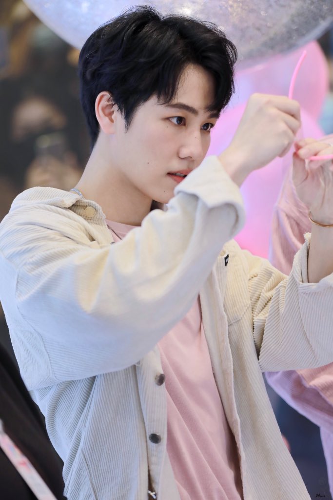 Roseyw48's tweet photo. 1023 HQ

니가 좋다면 나도🤍
@warwanarat
#warwanarat https://t.co/KzABBwTQ61