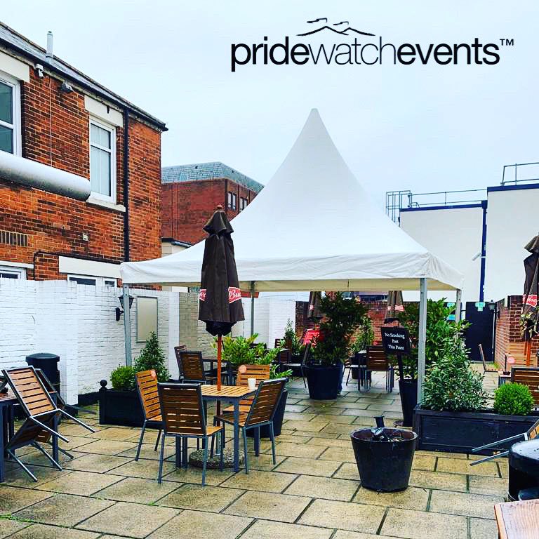Last one for today 🍻 #pagoda #marquee #pub #pubtents #coveredseating #socialdistancing #keepbritaingoing #staysafe