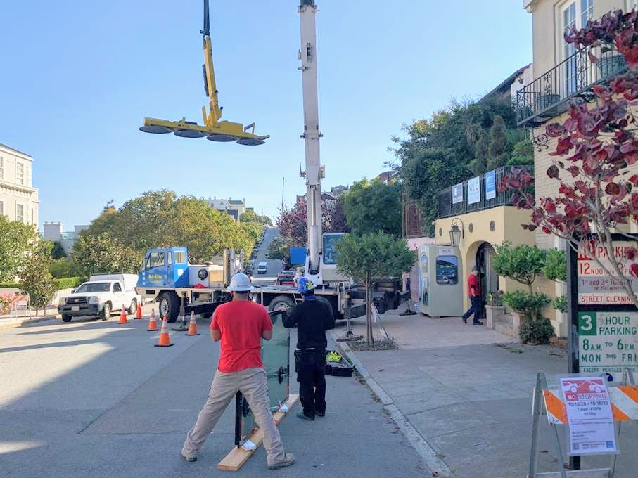 Greenlite_Glass's tweet photo. What a stunning fall day in San Francisco for an install!
 
LITEFLAM XT 60 Fire-Rated skylight solved this project's property abutment issue, which called for a 1hr Fire-Rated skylight.

Email: info@greenliteglass.com
#walkableskylight #fireratedglass #fireratedskylight https://t.co/HDj3DNBu8M