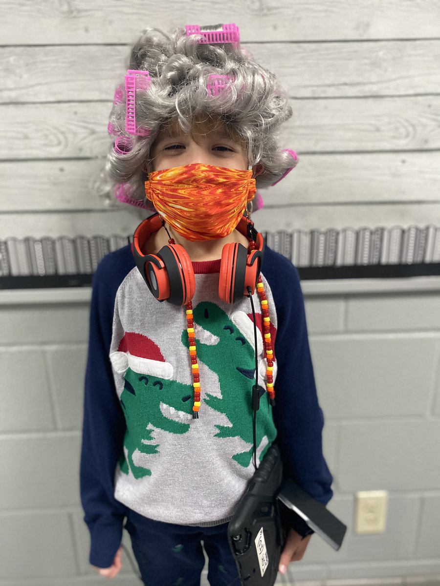 mrswalker_2's tweet photo. This Wilson Ranger rocked crazy hair day today! #wilsonway https://t.co/tBqllclM1R