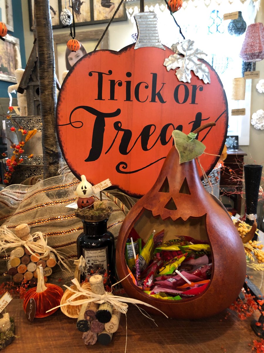ReviveCompany's tweet photo. Come on down and have a treat and some Halloween retail therapy! https://t.co/SgSatOVrvw
