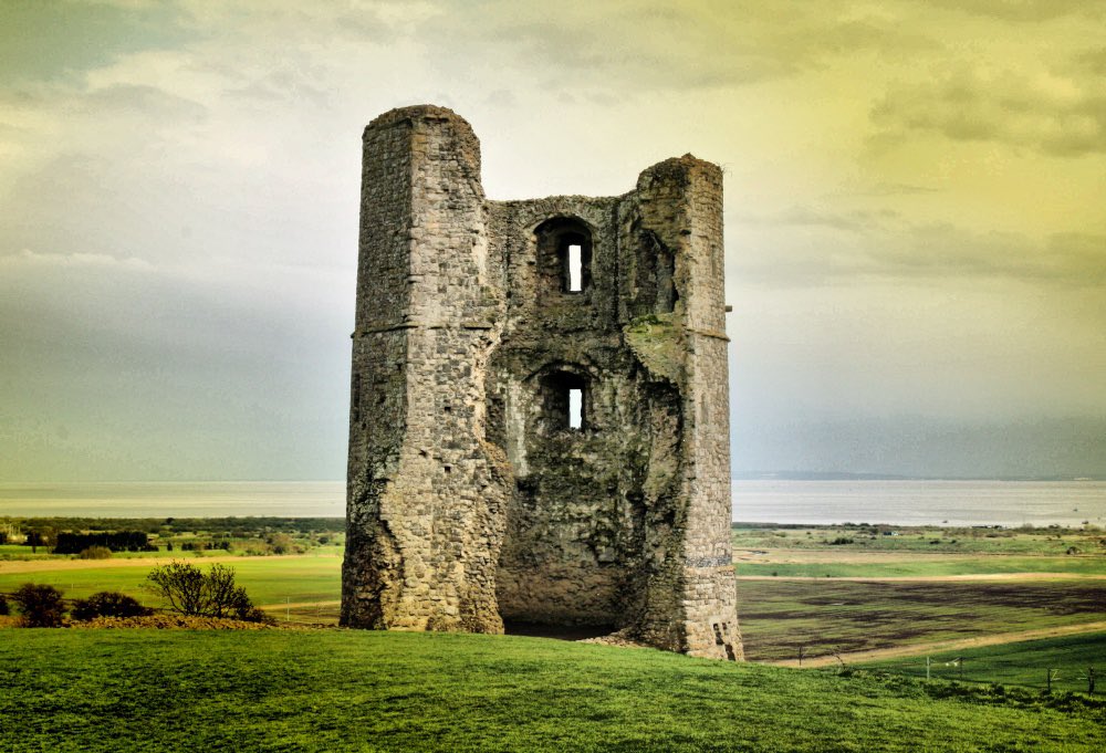 in 2012, what olympic sport was held at hadleigh castle?