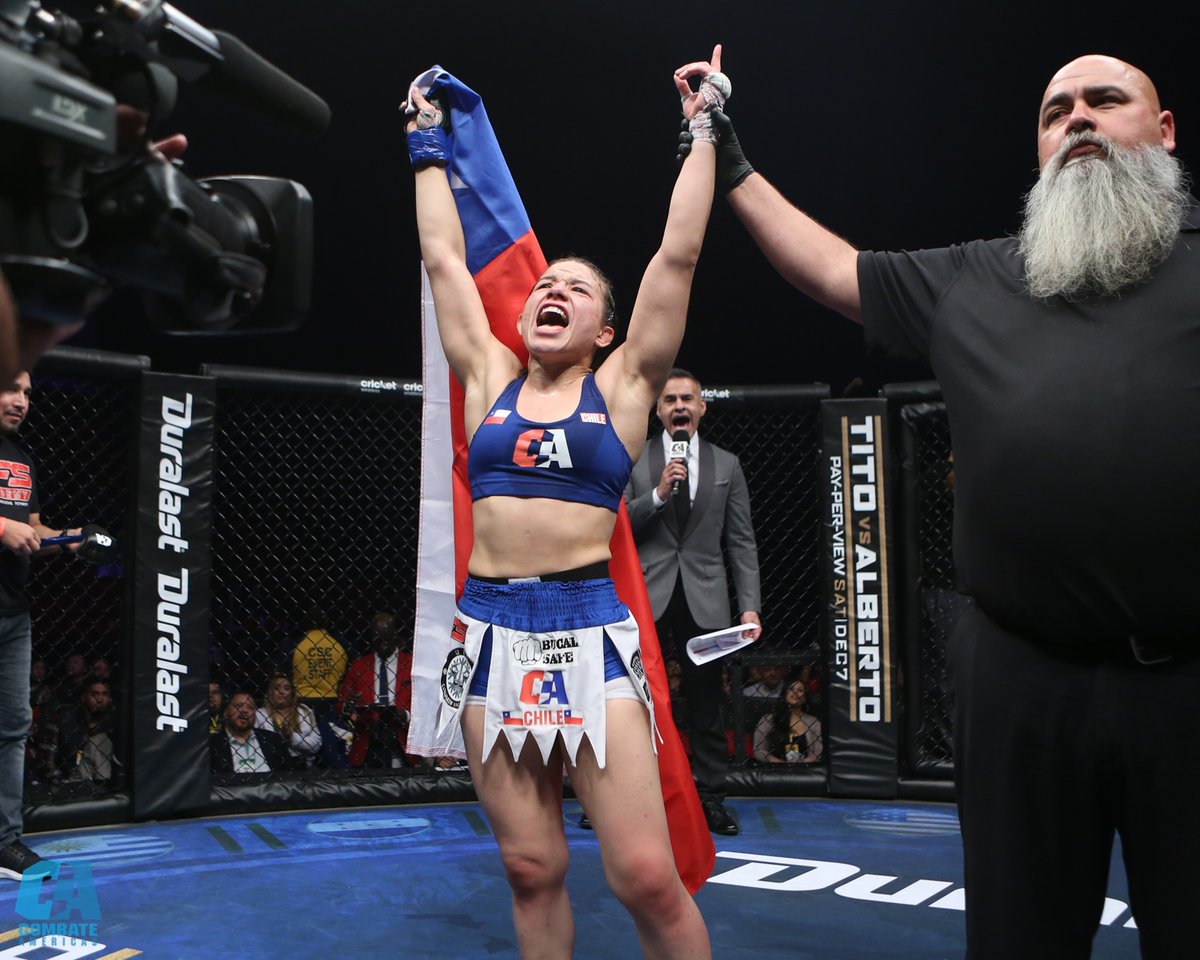 combateglobal's tweet photo. Meet Caroline "Taz" Gallardo. The strawweight fighter from Chile made her debut with Combate last year in #CombateReinas & 3/4 of her victories have come via (T)KO or Submission. Round of applause for Caroline 👏
#CombateAmericas
#FemaleFighterWednesday https://t.co/9fxKUH4YQI