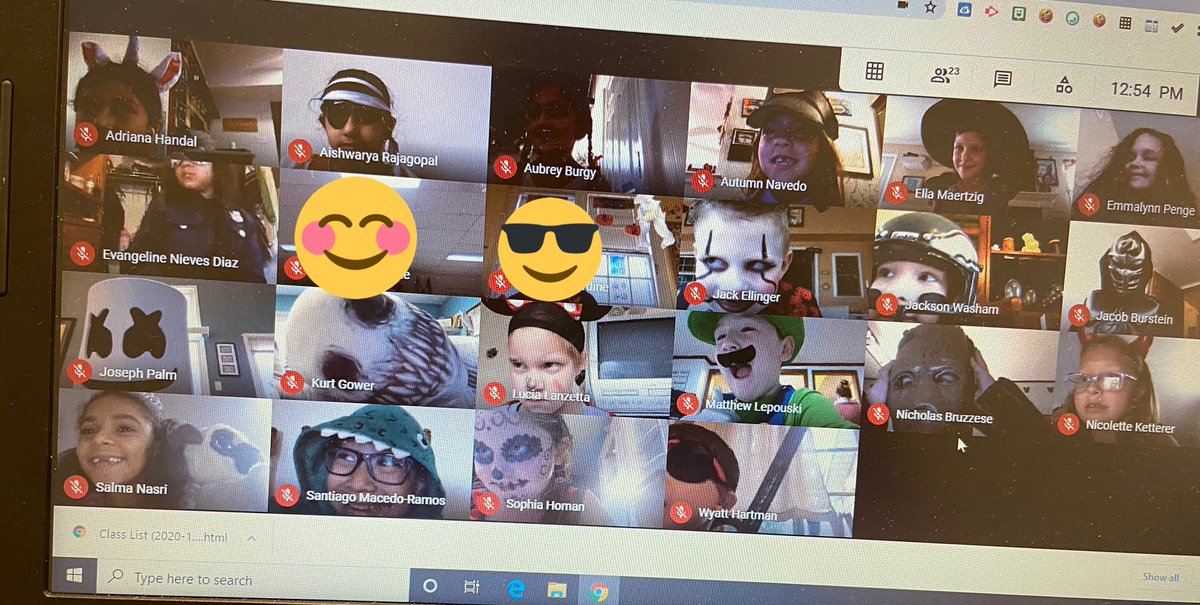 Our Halloween celebration was still fun even from a distance <a href="/Mrs_DeFortuna/">Allison DeFortuna</a> <a href="/Willow_Dale_ES/">Willow Dale Elementary School</a> @Centennial_SD