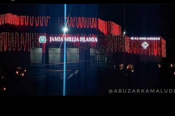 zaibish7's tweet photo. Dayar - e - shauq mera, shehr - e - Arzoo meraโค๏ธ
#100yearsofJMI
@jamiamillia_ https://t.co/ke5HNHX2jX