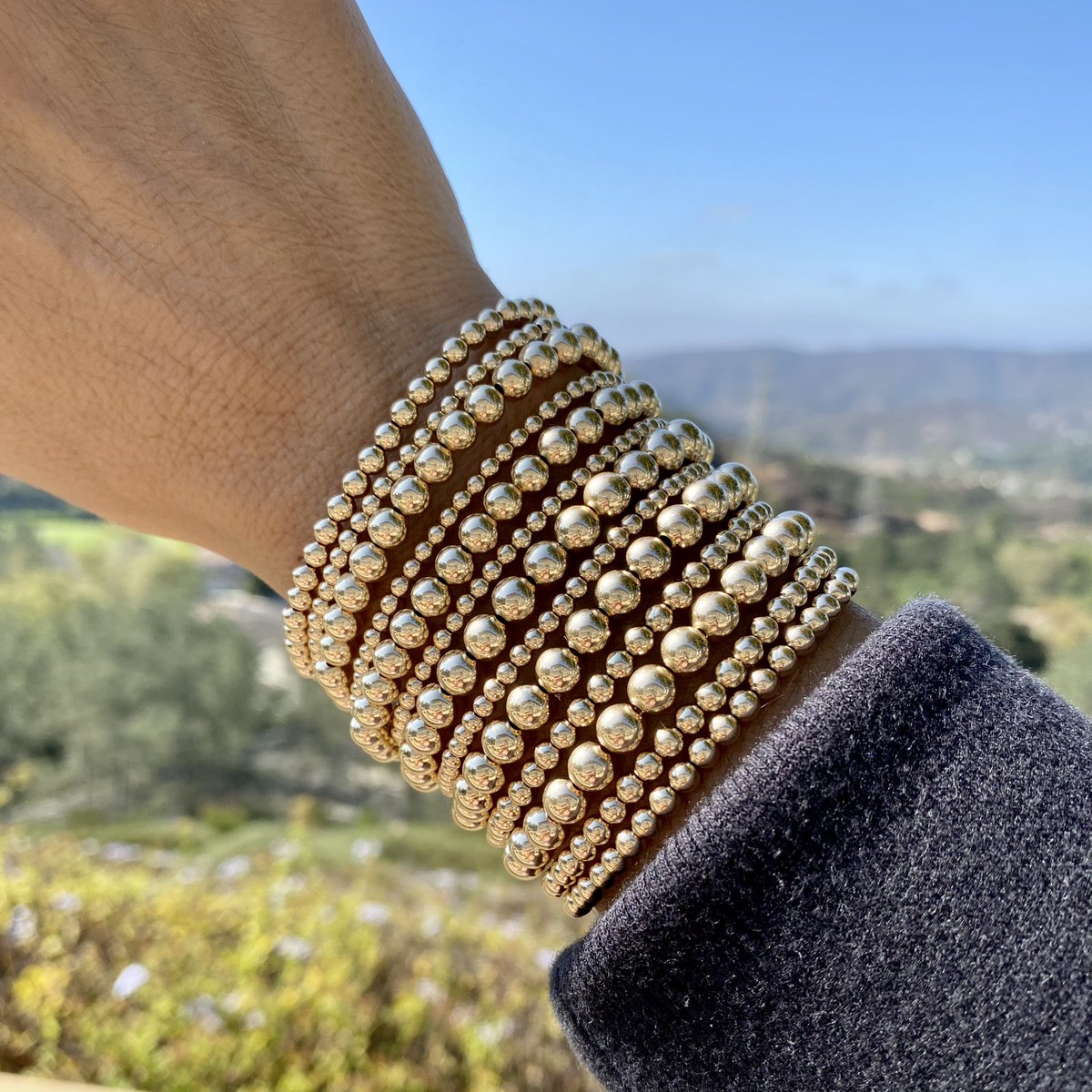 AshleyNicolebyJ's tweet image. ✨Sparkle your way into the holidays with our classic Gold Bracelets ✨#GoldBeadBracelets #goldstack #etsyjewelry #etsyhandmade #ShopLocal #lagunabeach #OrangeCounty #Christmas2020 #giftideas #shoppingonline #TrendingNow #freeshipping #buynow #Ashleynicolebyjulie