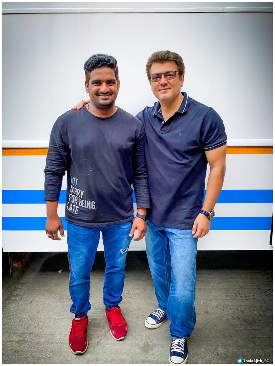 கண்ணா இது வெறும் சாம்பிள் தான்!! 😎🎊
மெயின் பிக்சர் இன்னும் பாக்கலியே..!!! 🌟
#Valimai | #ThalaAJITH https://t.co/PXVVyYR3vl