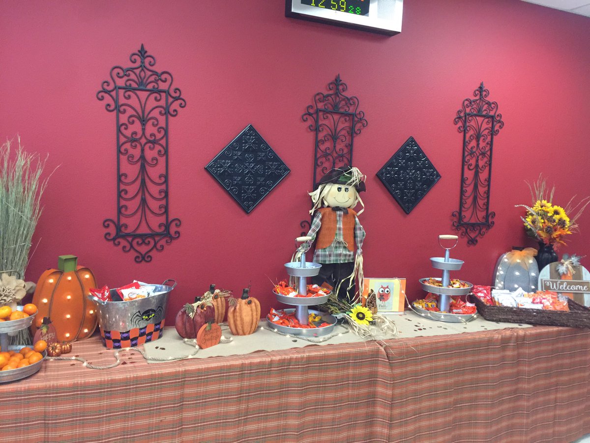 MrsRichRES's tweet photo. “Orange” You Glad Day!! Best part of the month! @RoanokeRangers https://t.co/uUIXCFN00v