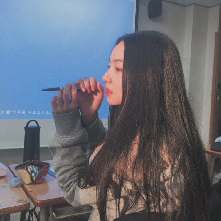 karina's side profile🤍

#KARINA #카리나 
#aespa #에스파