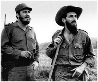 Recordamos a Camilo Cienfuegos a 62 años de su desaparición física, rendimos homenaje al hombre que mereció la total confianza de Fidel, la extraordinaria amistad con el Che y la influencia positiva sobre aquellos que lo que lo conocieron.#SeñorDeLaVanguardia #CamiloEsPueblo