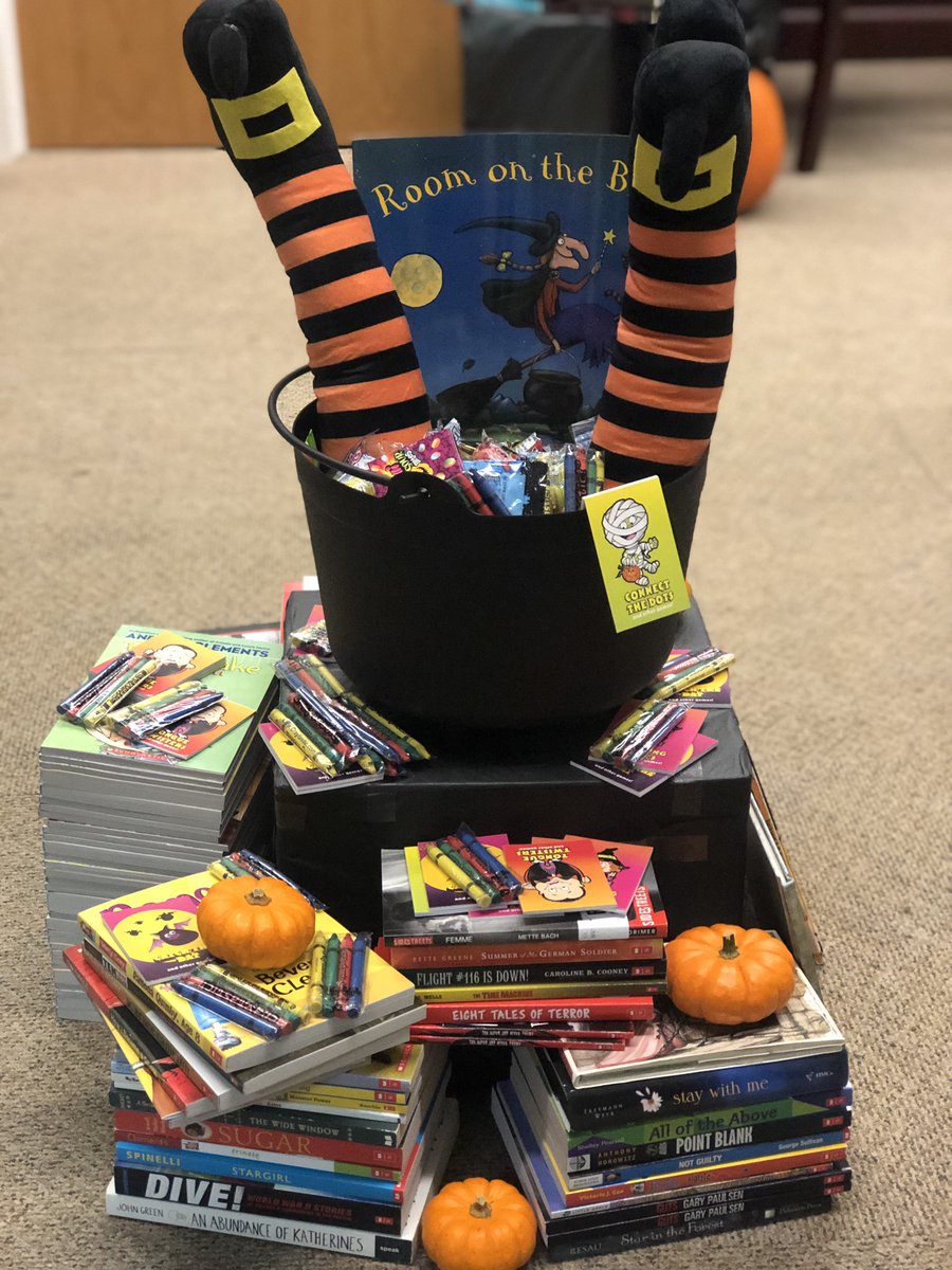ACSFedPrograms's tweet photo. Welcome to our office’s Haunted Book Forest....however, witches should never read while in flight! #officedecoratingcontest #elementaryedhumor #TheACSWay https://t.co/zxKR9txVsD