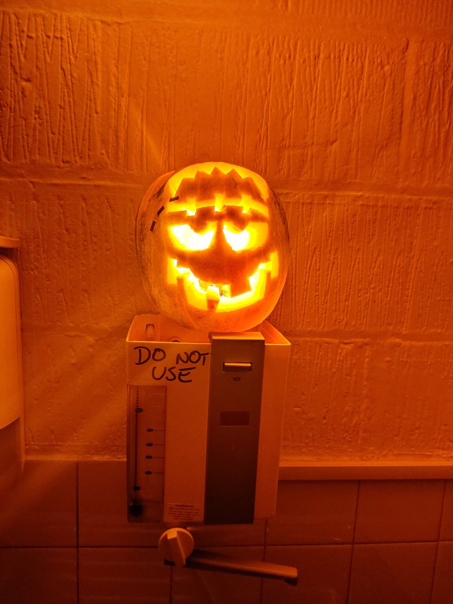 Pumpkin carving competition kicks off proper in the cluster!