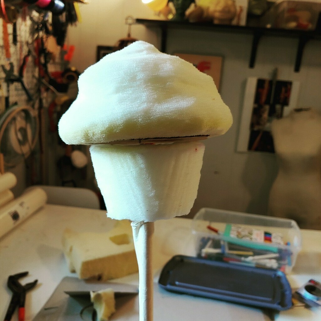 The evolution of a cupcake puppet part 1 🧁. This was a fun puppet to make for a theatre production I worked on last year. The build is based on BJ Guyer's muffin puppet tutorial for Stan Winston's School of Character Arts. 

#puppets #puppetproject #… instagr.am/p/CG5XnTlFWdE/