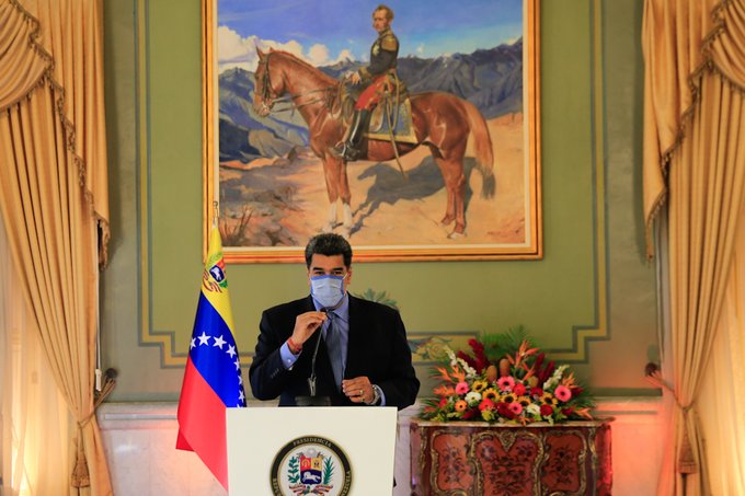 PartidoPSUV's tweet photo. "La guerra contra Venezuela no tiene límite moral ni ético, la guerra viene de estos grupos terroristas de Juan Guaidó, viene del gobierno de Estados Unidos, de los grupos paramilitares de Colombia, de ahí viene la guerra... Venezuela debe saberlo", @NicolasMaduro. https://t.co/YAAENJ1i2w