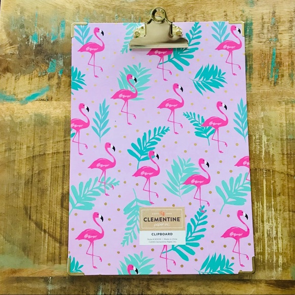 SpeckledBoutiqu's tweet photo. So good I had to share! Check out all the items I'm loving on @Poshmarkapp from @paigbailey #poshmark #fashion #style #shopmycloset #clementinepaperco #bombaycompany #sandylion: https://t.co/EOcXxw2lcl https://t.co/npzxjIKhVz