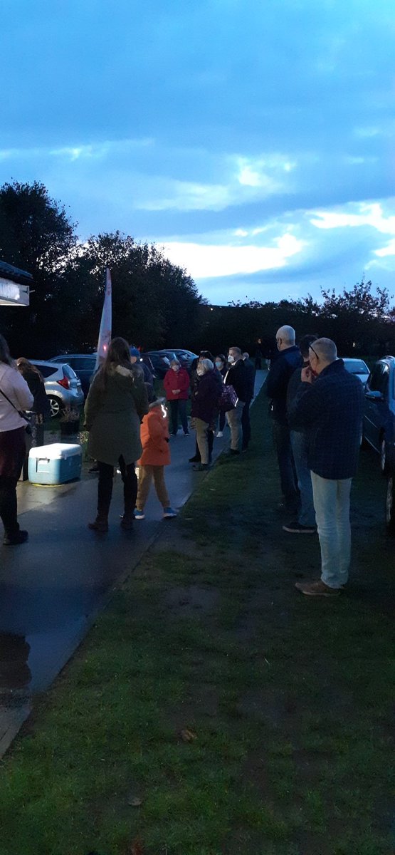 LScordis's tweet photo. Thanks to @ChurchStTavern for giving us over 300 meals for families and to @Colchesterviews for sorting.

Another amazing scene as we were inundated with volunteers looking to help @TheGazette https://t.co/4Xr7JJsN6L