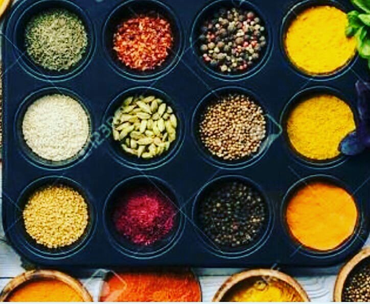 FortuneOkwu_'s tweet photo. Spices should be kept in a cool, dry, dark area of your kitchen, like in the pantry. Red-colored spices (including red pepper  and chili powder) should always be stored in the fridge, especially in hot and humid climates.

How do you store your fresh tomatoes 🤔? 
#Spiceplug https://t.co/GOuLyI1uVs