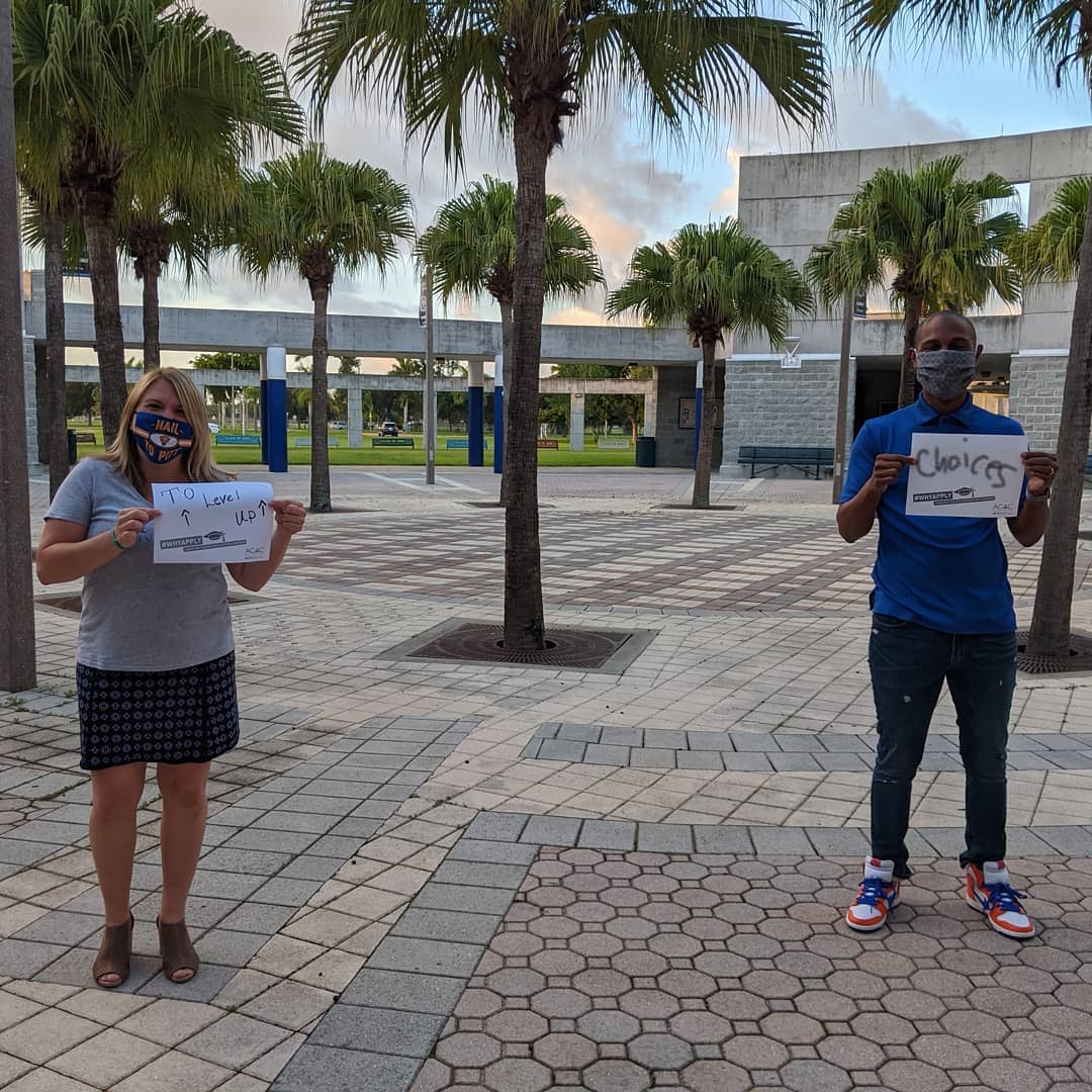 FLCollegeAccess's tweet photo. The Student Success Center at North Port High School encouraged its Class of 2021 Bobcats by sharing some really important reasons for continuing their education. #WhyApply #WhyApplyWednesday @American_CAC @EducationFdn https://t.co/esmrXfVgOb