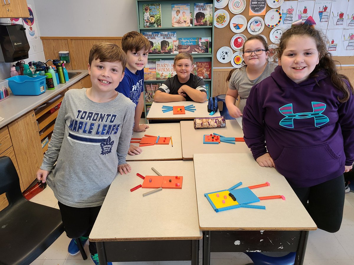 pilgrimjwp's tweet photo. Math Writing and Math Manipulatives covering the same outcomes. #daily3 #numeracyblock https://t.co/saVJEjKXEd