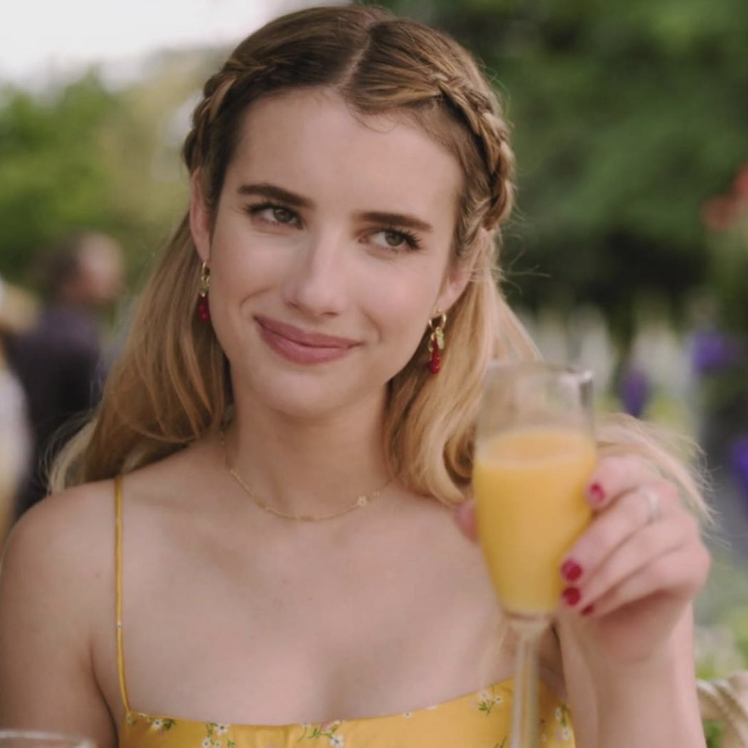 MONTGVMERYS's tweet photo. about to go watch holidate, hopefully it isn’t shit but i’ll eat it up anyway because emma https://t.co/EmoEdbANbX