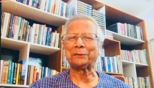 SushmaShivaraj's tweet photo. What a pleasure and privilege to listen Nobel Laureate Professor Muhammad Yunus in conversation with @alexploeg, they are discussing Social Business & Understanding Our Collective Power to Change the World.
#MOS2020 #Keynote #SDGs
@sap4good @LifeatSAP https://t.co/vcisiepoow