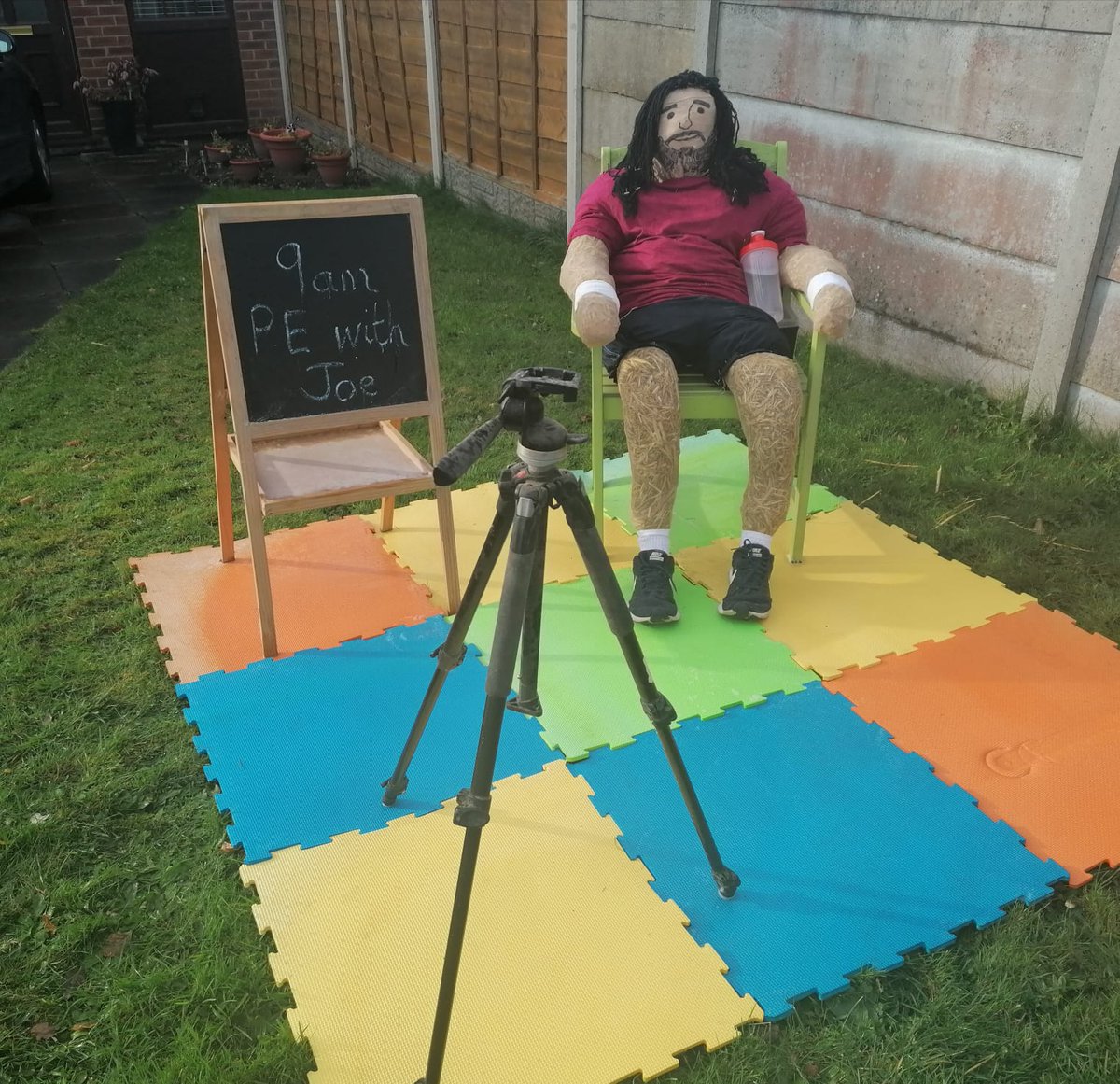My Joe Wicks entry to the St Helens Scarecrow Festival raising money for Willowbrook Hospice #saveourhospice @thebodycoach https://t.co/lXBoSG6gOP
