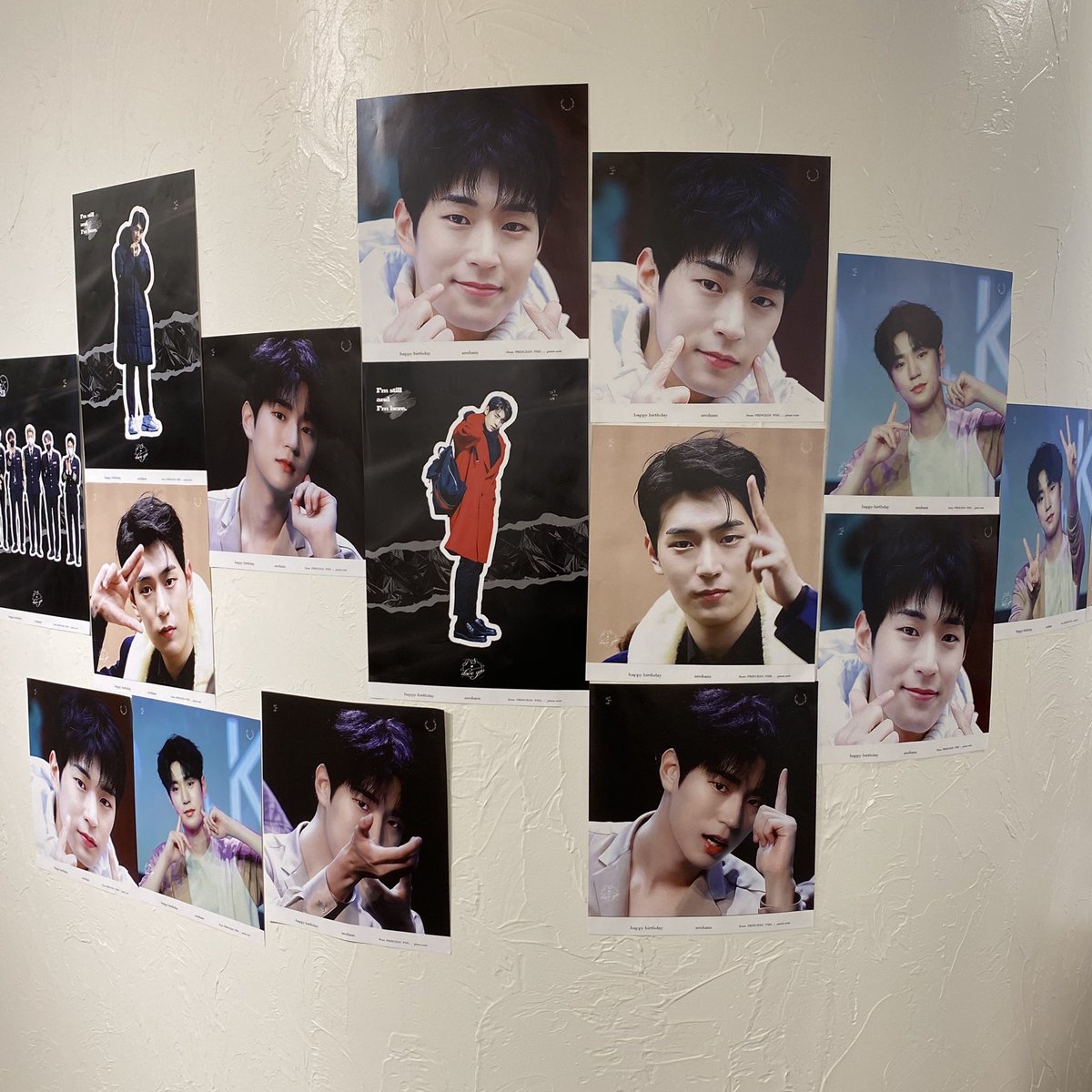 justhere_JH's tweet photo. @knk_princesspsh @knk_pino 예�� 서함카페 다녀왔어요! 사진들도 예쁘고 스티커도 넘넘 기엽솸🥺🥺 카페 이벤트 준비하느라 고생하셨어용! 

#하루_종일_오늘의_주인공_너야
#HAPPYSEOHAMDAY https://t.co/MMNsSCc9U8