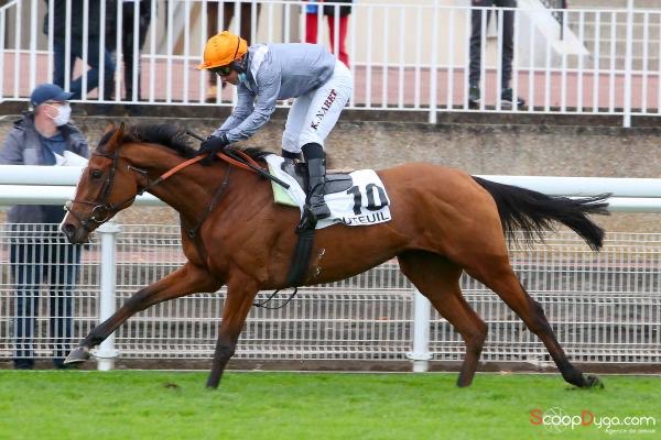 davidcottin's tweet photo. π§‘PICCADILLY LILLYπ§‘ shows her rightful colours as she made all in Prix Catelan @Hippo_Auteuil to win on her first real outing, this well bred daughter of Authorized drew clear to win by 4 lengths! Huge congrats to owner/breeder Mr&Mrs Kelvin-Hughes and @uptonviva! #Finefilly https://t.co/9gYVwmkALk
