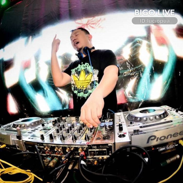 lovemejaeger's tweet photo. Come and see ΞＭＰＩＲ Ξ⚔ＬＵＣＩＯＰＵＡ's LIVE in #BIGOLIVE:     https://t.co/PMyUX8DHVh
https://t.co/97cNw6bdRW https://t.co/yUX7zMRklq