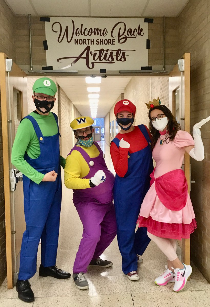 North Shore performing arts department loves Halloween! #cantstopNSArts #NSArtsLiftUsUp <a href="/NSArts1/">North Shore Fine & Performing Arts</a> <a href="/nshoredance/">North Shore Dance</a> <a href="/NshsStrings/">NSHS Strings</a> @PeterGiarrizzo <a href="/drzublionis/">Chris Zublionis, Ed. D.</a>