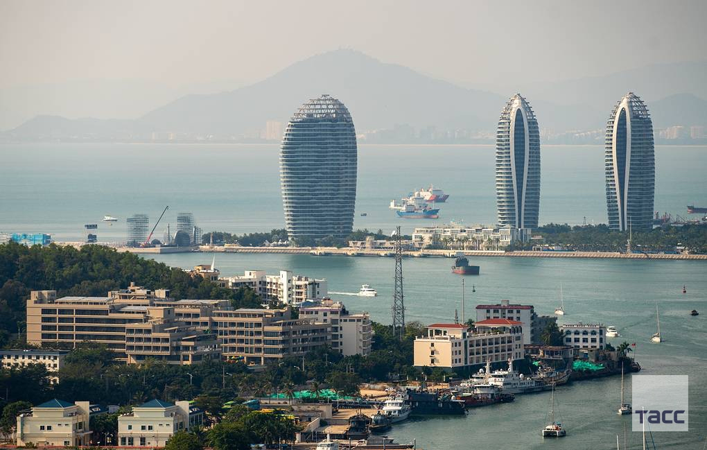 tass_agency's tweet image. Власти Хайнаня понизили до 15% подоходный налог для проживающих там 10 тыс. иностранцев: 
go.tass.ru/Wv25