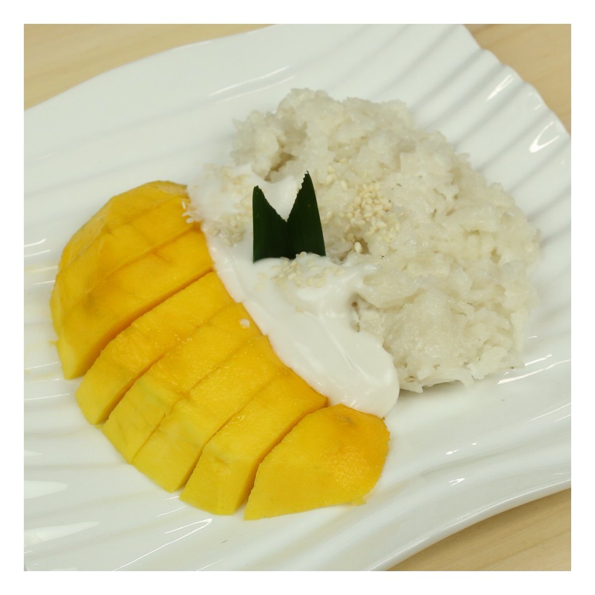 Smart viewers, inilah cara buat Thai Mango Sticky Rice yang gurih dan manis!

WOOHOO! Jadi pengen bikin #dirumahaja #dirumahsaja dong?!!!

Nonton terus #HOWTO yach di <a href="/BinusTV/">#IAmASmartViewer</a>!

#dessert #desserts #recipeforyou #recipe #recipes #recipeoftheday #recipeblog
binus.tv