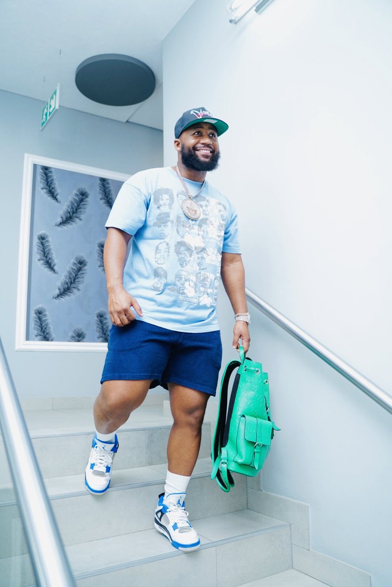 casspernyovest's tweet photo. The spirit of Iron Mike. A champion!!! https://t.co/eUTTd3XdjD