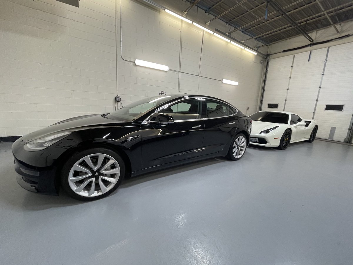 ALPHASHINE_IO's tweet photo. Black and white, yin and yang! One is almost as fast as the other off the line. Both are clean now. Come see @AlphaShineTO for all your #fallcleanup #carwash needs #toronto #6ixwash https://t.co/oesvXaH4mi