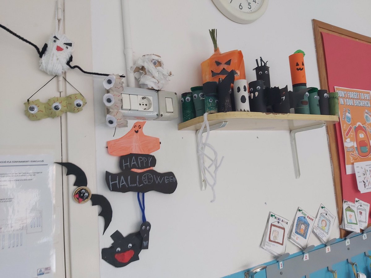 mercedaries's tweet photo. Cm Halloween decorations.
#fsf3prim #fsf4prim #halloween #decorations #recycled https://t.co/zl6ujWzmkC
