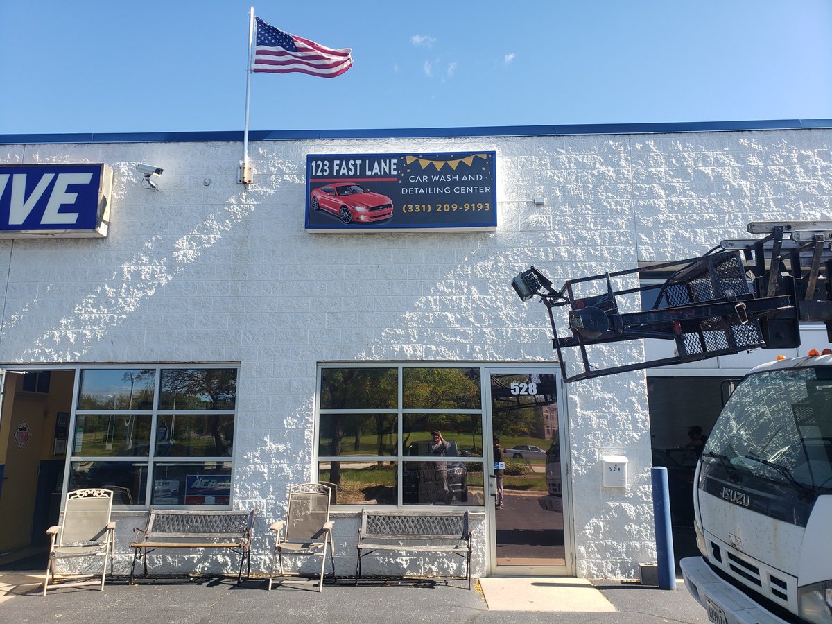 VitalSignsUSA's tweet image. Here are just 2 examples of how to use Lexan panels for cabinet sign refurbishing! Save money and reface your sign and add money-saving LED Retrofits! #CabinetSignRefurbishing #CabinetSignRefacing #LEDRetrofits #ElmhurstiL bit.ly/3ozYRj9