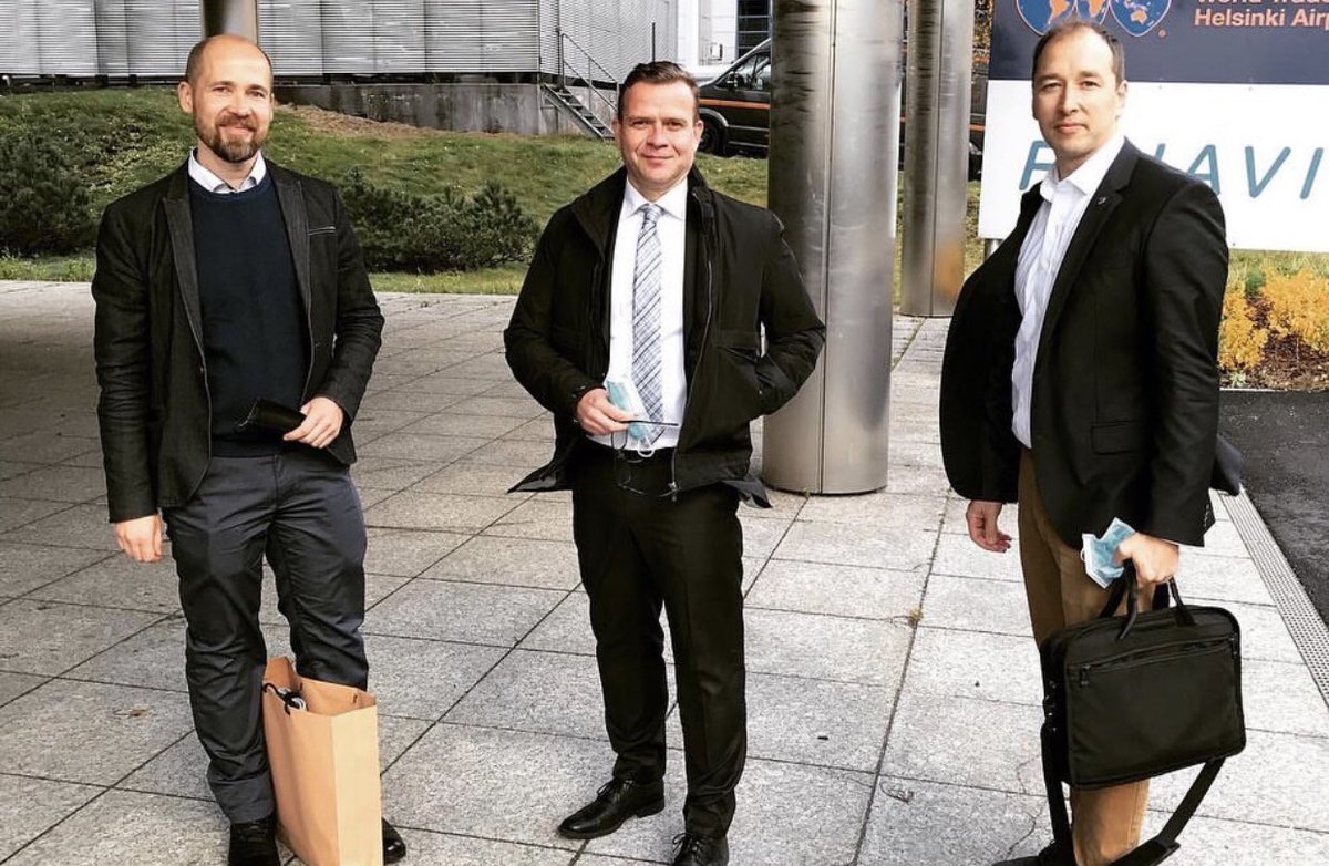 Jari Toivonen (@jaritoivonen3) on Twitter photo Ilmailusektorin tilannearviota kuuntelemassa <a href="/PetteriOrpo/">Petteri Orpo</a> #matkustavastuullisesti Työntekijäpuolelta mukana <a href="/SLSY_Finland/">Finnish Cabin Crew Association</a> ja <a href="/FPApilots/">Finnish Pilots Assn.</a> Kiitos #Finavia <a href="/kimmo_maki/">Kimmo Mäki</a> ja @JKSchildt #Finnair Ilmailusektorin tilannearviota kuuntelemassa <a href="/PetteriOrpo/">Petteri Orpo</a> #matkustavastuullisesti Työntekijäpuolelta mukana <a href="/SLSY_Finland/">Finnish Cabin Crew Association</a> ja <a href="/FPApilots/">Finnish Pilots Assn.</a> Kiitos #Finavia <a href="/kimmo_maki/">Kimmo Mäki</a> ja @JKSchildt #Finnair