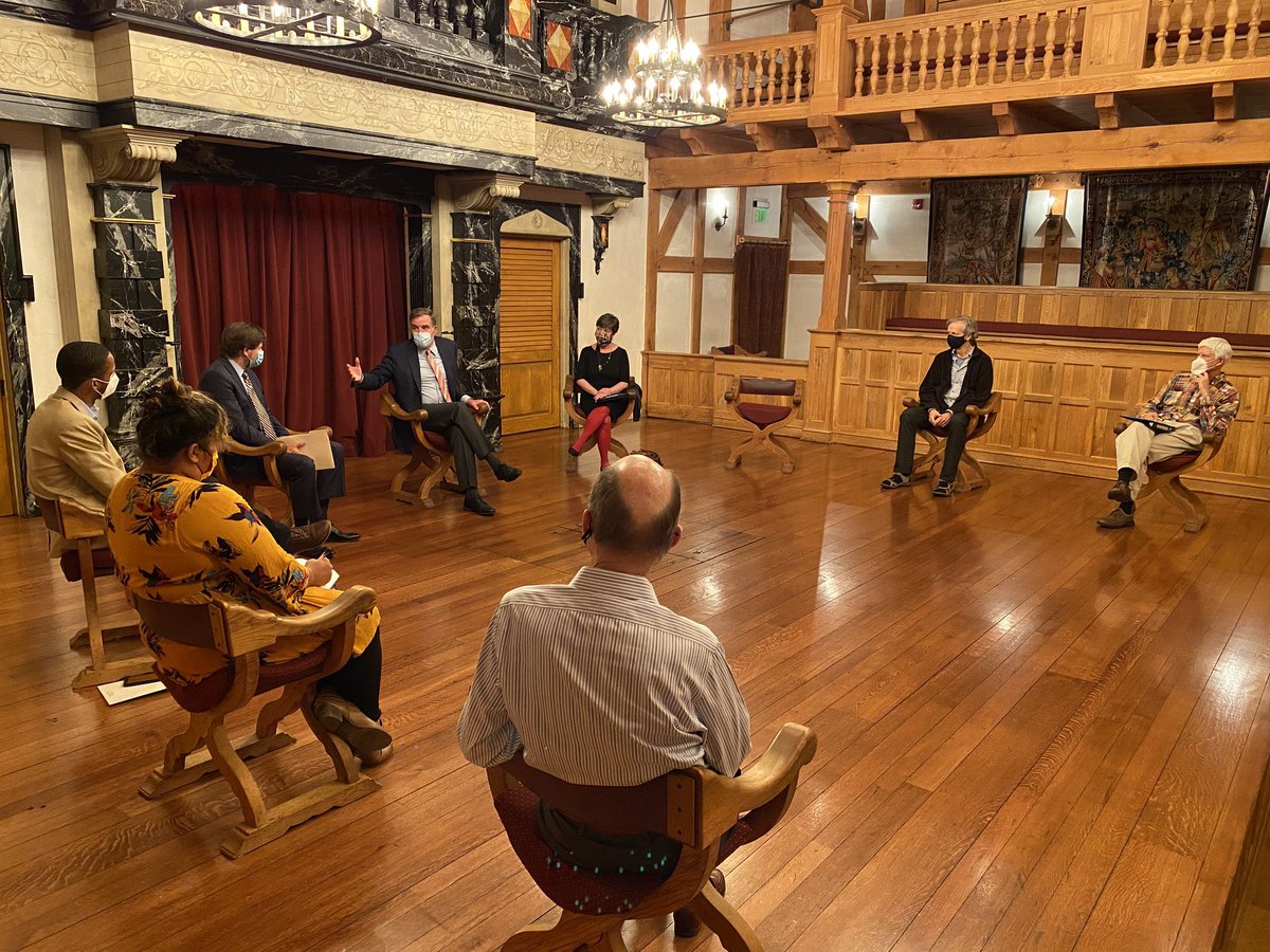 shakespearectr's tweet photo. ASC was proud to welcome @MarkWarner to the Blackfriars Playhouse yesterday alongside @SMF_classical to discuss the Senator’s plans to help the theatre &amp; live performance industry recover from COVID-19. #SaveOurStages #COVIDRelief https://t.co/z5TbMVkq8U