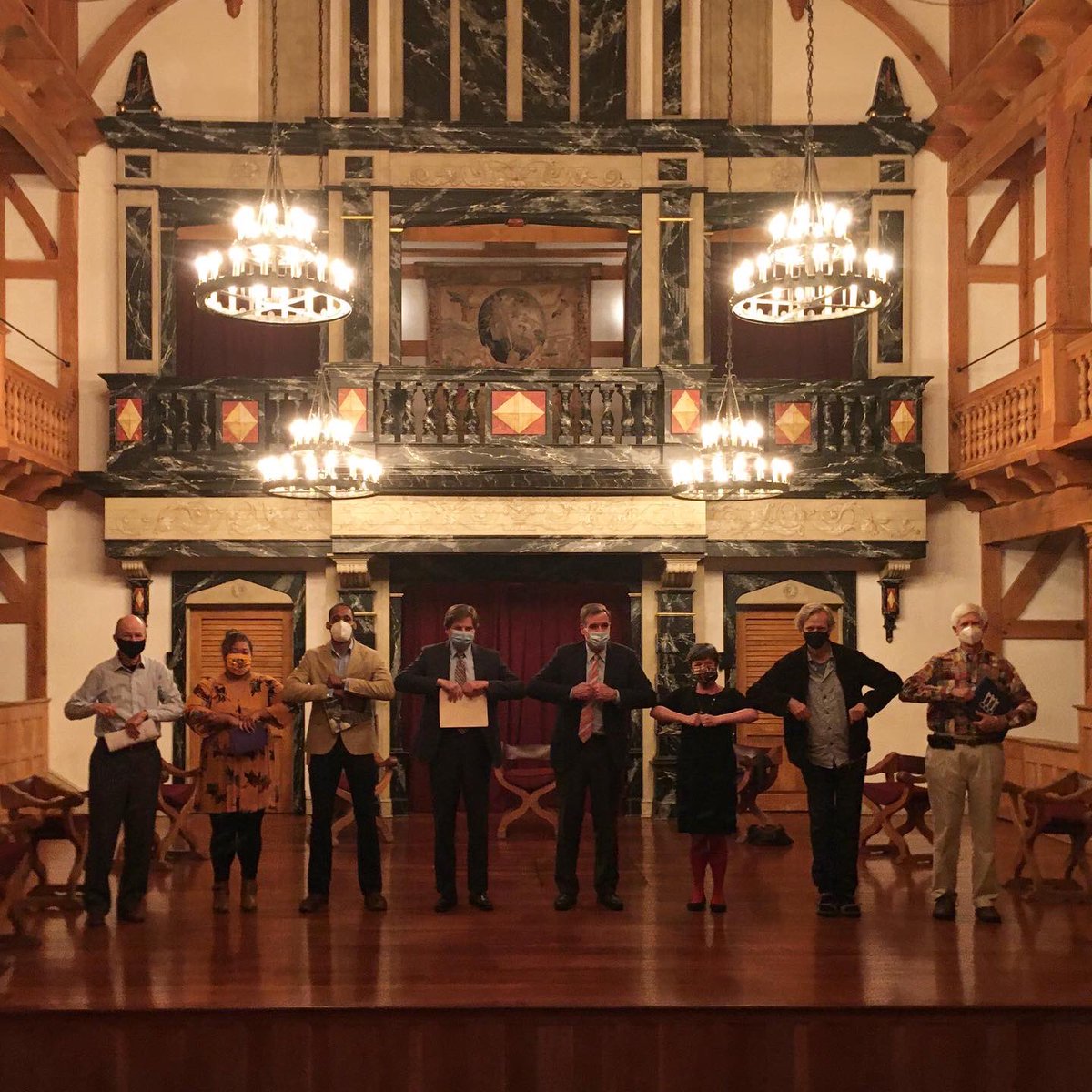 shakespearectr's tweet photo. ASC was proud to welcome @MarkWarner to the Blackfriars Playhouse yesterday alongside @SMF_classical to discuss the Senator’s plans to help the theatre &amp; live performance industry recover from COVID-19. #SaveOurStages #COVIDRelief https://t.co/z5TbMVkq8U