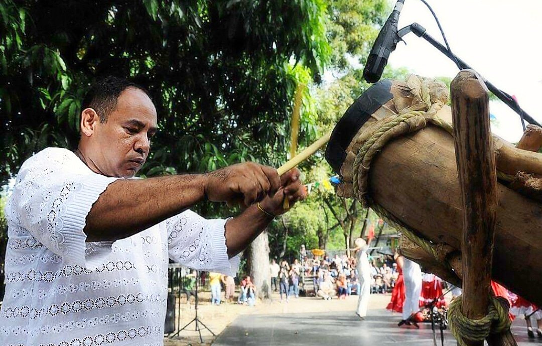 EnsambleRaudal's tweet photo. Hoy se despide de nosotros un gran ser humano, gran músico y luthier. Vuela altoWilly Mayo! https://t.co/3AYWLJoBH1