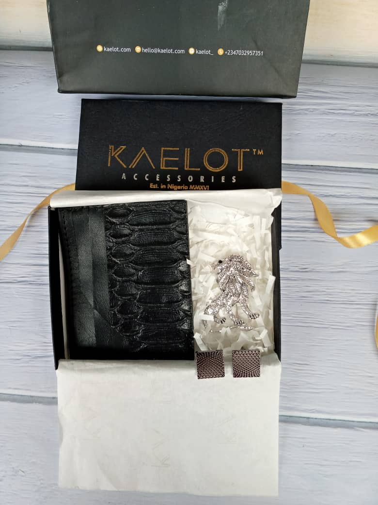 kaelot's tweet photo. Are you on a budget? Then this gift box is perfect for you!
.
Send a DM right away to place your order now . https://t.co/zowfkvwEbH