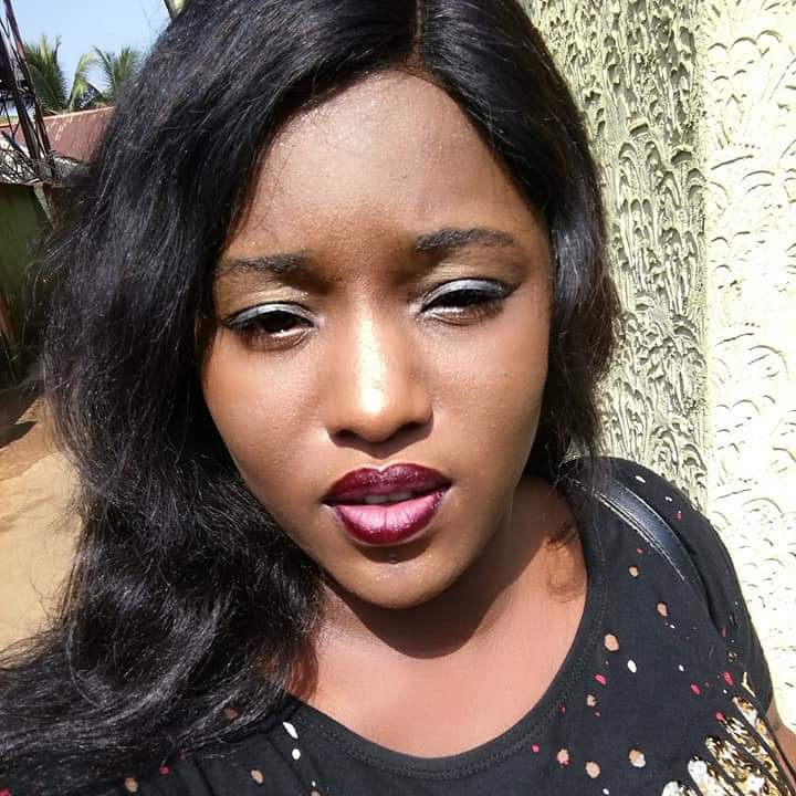 zeelynempire's tweet image. Her smile alone secures the bag....
She can be your model
Just chat me up let&apos;s sign the contract........
#AmazonSpecialsRedmiNote9 
#davido 
#omoniboli 
#closeup #tecnoxwizkid #Laycon #NigerianWomenArise #Nengi #DorathyBachor #TylerPerry