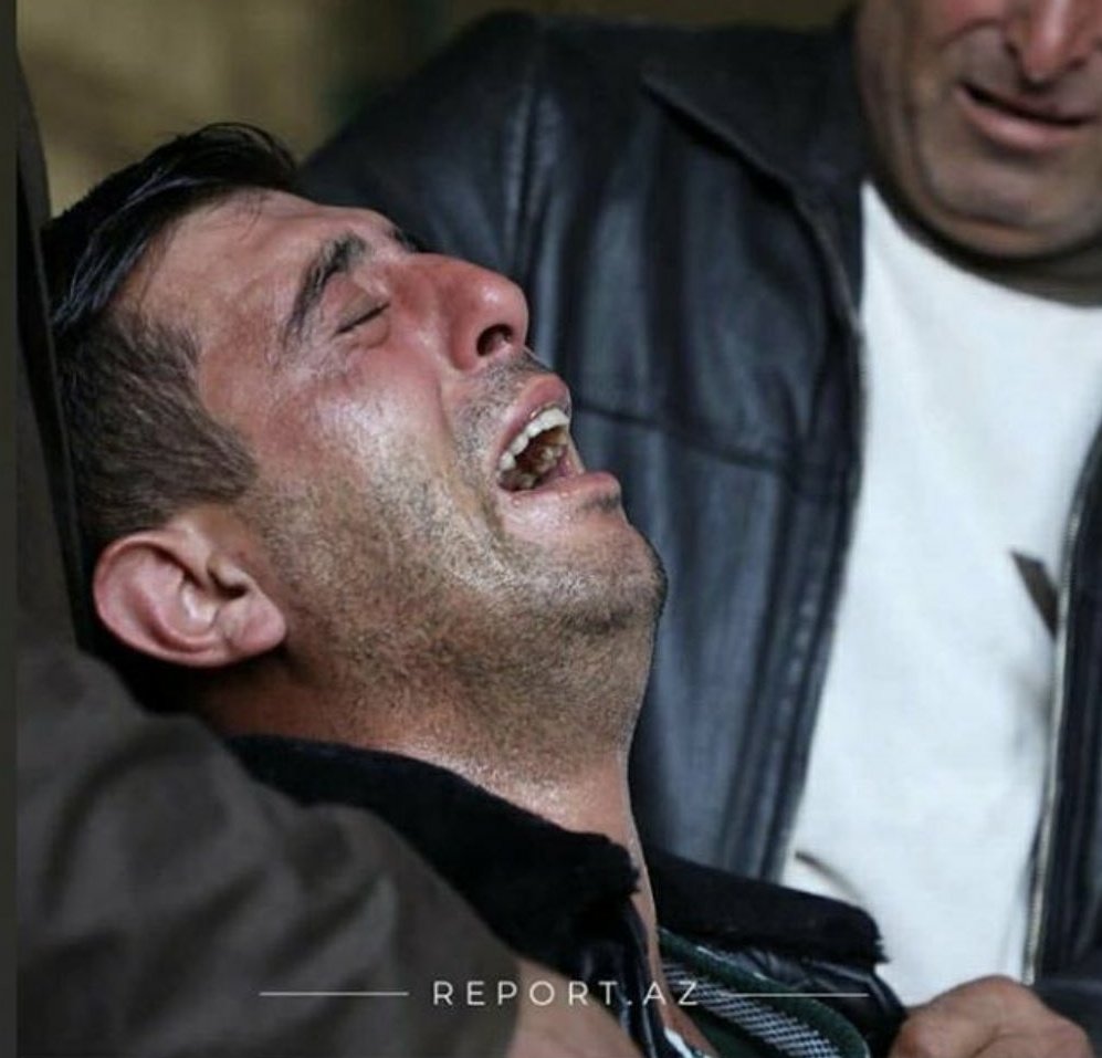 Bir çox Qarabağlı olmayanların Qarabağlı olanlardan daha çox içinin yanması.. 
Bəlkə də, məsələ haralı olmaqla yox, insan olmaqla bağlıymış...🥀 
Tanrı bizlərə səbr və bu dığaları məhv etmək üçün güc versin🙏🏼
#StopArmenianTerrorism #PrayForBarda 
#StopArmenianAggression