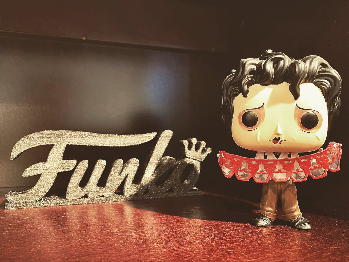 RyceBallz's tweet photo. Day 10 - Favorite Halloween Movie
📸- Ryce_Ballz

Edward Scissorhands showcases his many talents. 

#FunkoPhotoADay #FunkoPhotoADayChallenge #Funkoween #FunkoOctoberChallenge #TUFFOCT2020 #edwardscissorhands https://t.co/MCAphfyQum