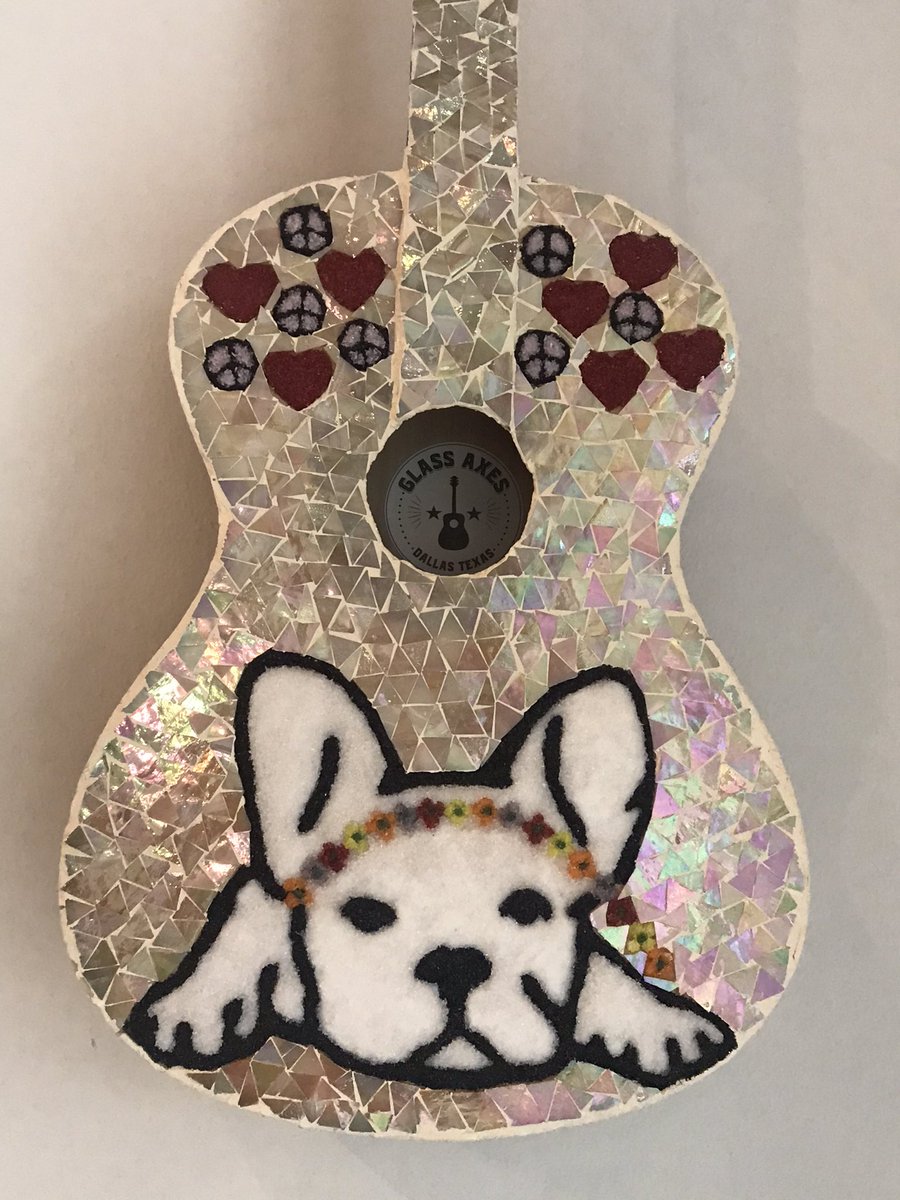 GlassAxes's tweet photo. This is Hula..she’s by far the cutest #guitar I’ve ever done...

#peace ✌️ #love ❤️ #bulldogs 🐶 https://t.co/9rfkug8ril