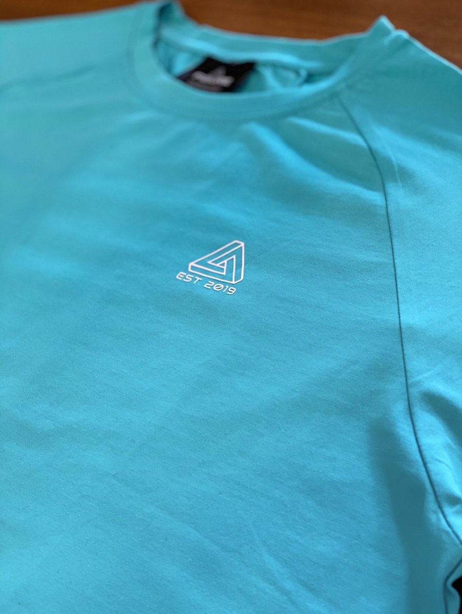 FIGUREAWL's tweet photo. We’re giving away a T-Shirt or Tank! Two lucky winners! 

HOW TO ENTER:

- Follow us
- Tag Two friends on this post
- Retweet &amp; like this post

Complete steps in the link below!

WINNERS WILL BE CHOSEN 1 HOUR BEFORE LAUNCH THIS FRIDAY! GOODLUCK!

https://t.co/q8wXU61ocs https://t.co/UOz6bpuFIh